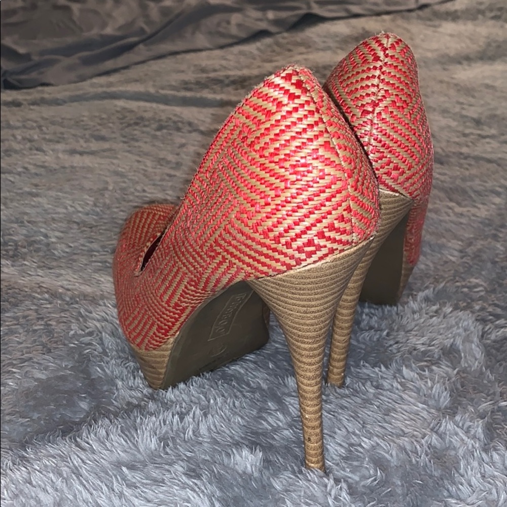 Heels - Picture 2 of 3